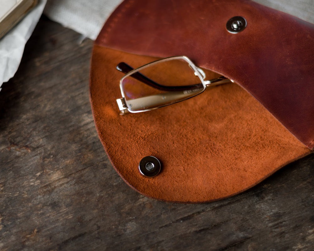 Customized Leather Glasses Case, Leather Eyeglass Case, Handmade Sunglasses Sleeve, Eyewear, Leather Sunglasses Pouch, Sunglasses Pouch